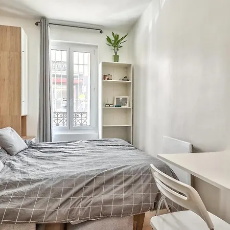 Nice For 2 People In The 13th Apartamento