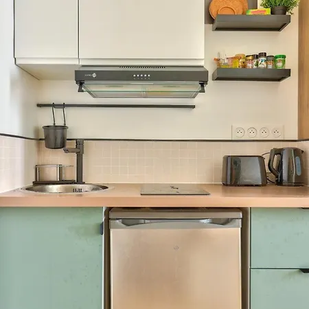 Nice For 2 People In The 13th Apartamento